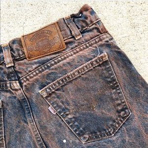 LEVIS ACID WASH MOM JEANS🖤